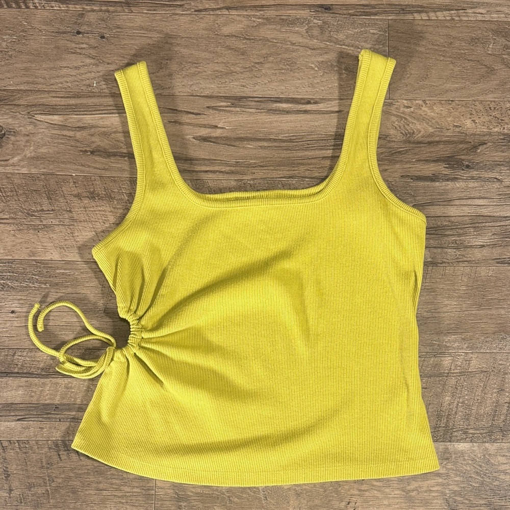 Future Collective Alani Noelle Ruched Green Tanktop w/Cutout - Size M